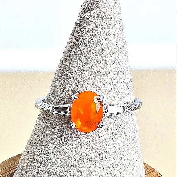 925 Sterling Silver Ring with Natural Orange Opal Gemstone - Picture 7 of 10